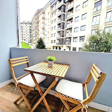 Chabos Ponte Romana Flats Ourense